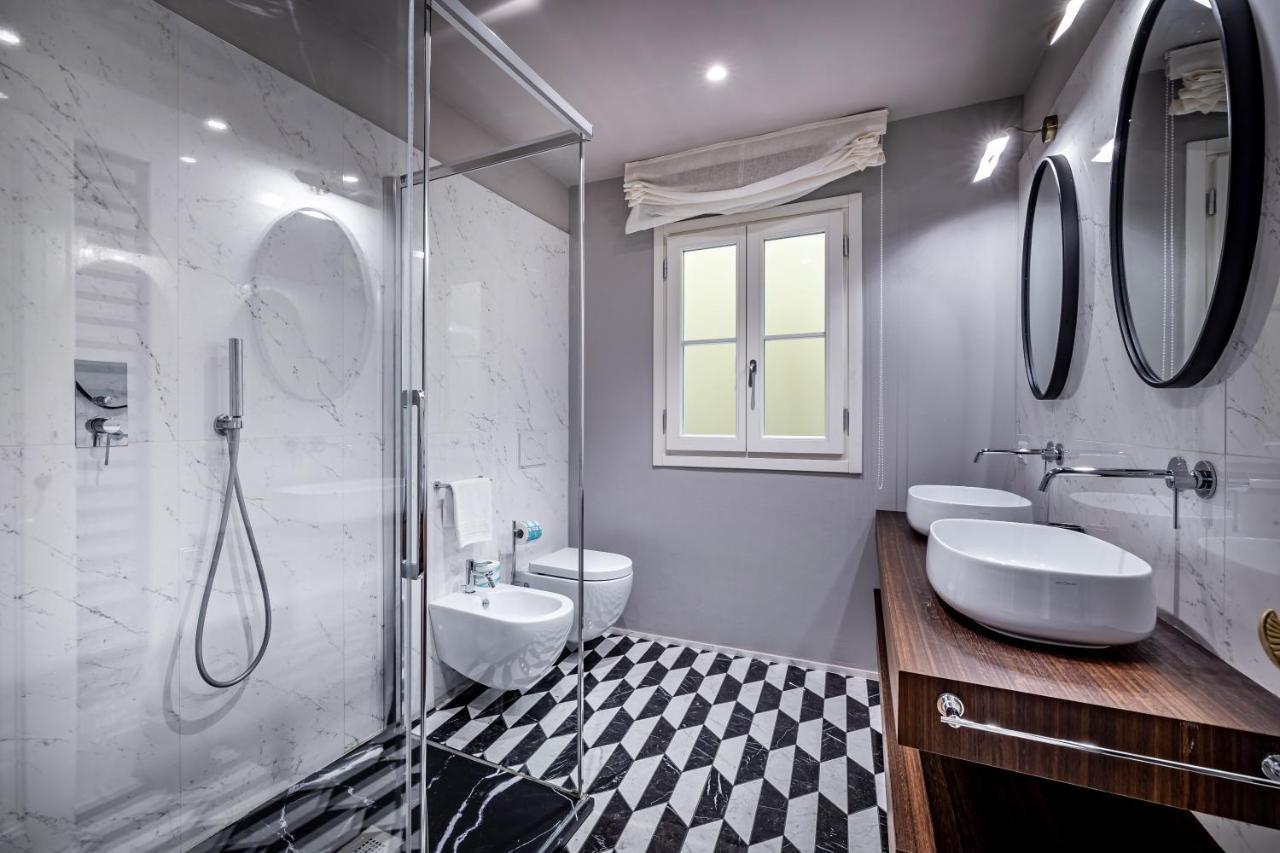 Hs4U Ricasoli Luxury Apartment Near Duomo N. 3 Florence Luaran gambar