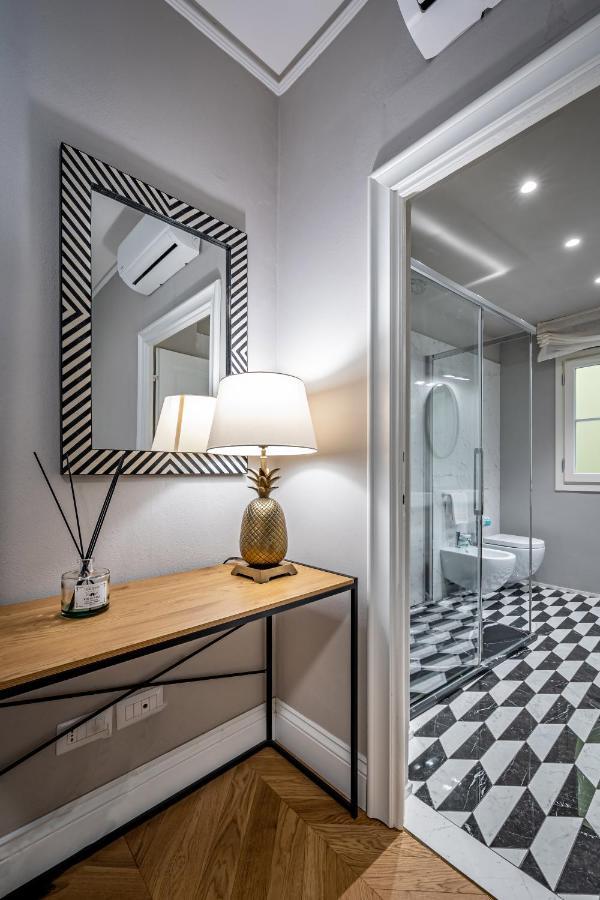 Hs4U Ricasoli Luxury Apartment Near Duomo N. 3 Florence Luaran gambar