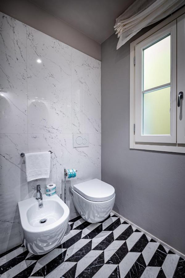 Hs4U Ricasoli Luxury Apartment Near Duomo N. 3 Florence Luaran gambar